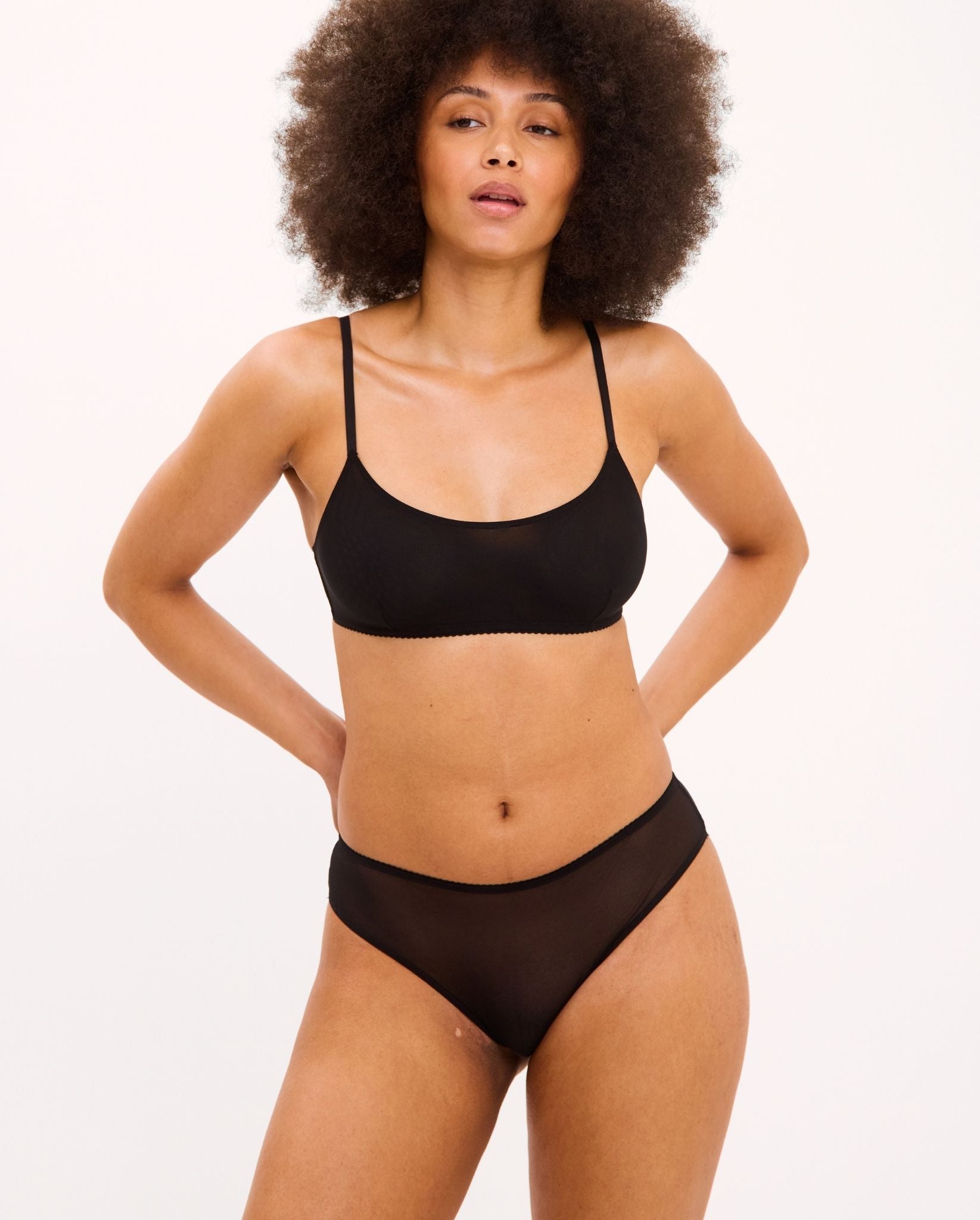 model-name=Davina|model-size=M