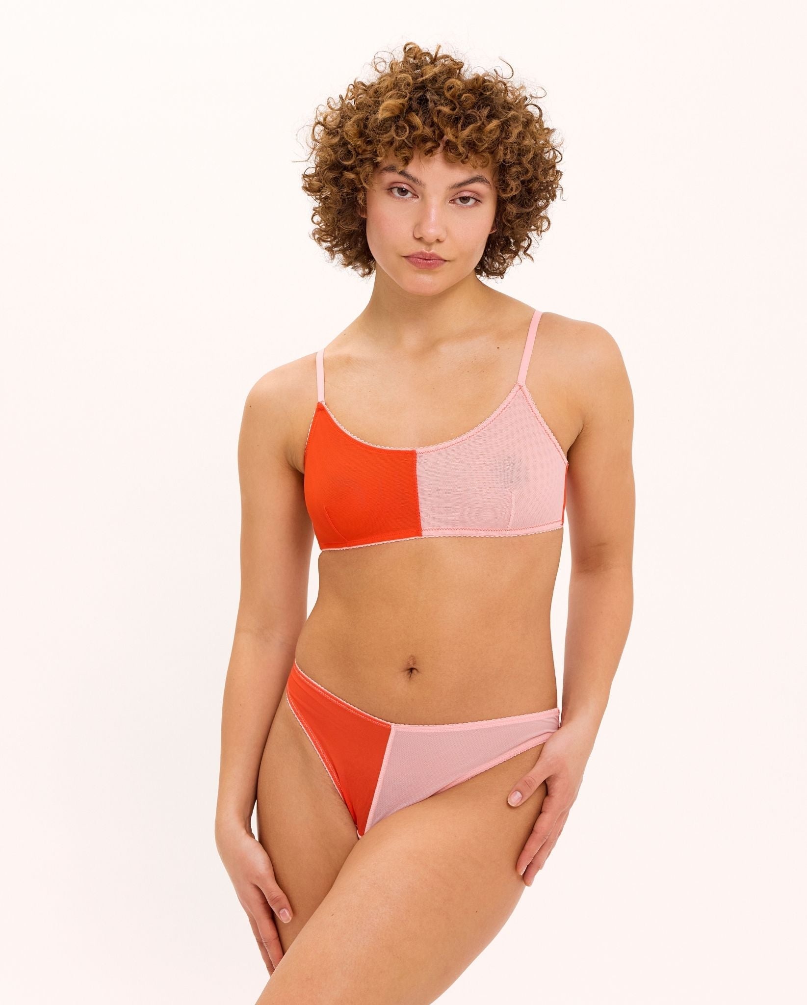 model-name=Felicia|model-size=M