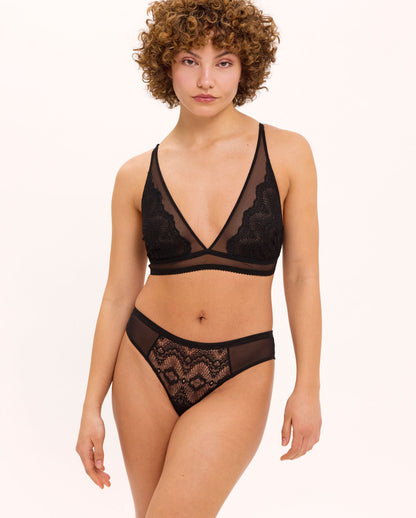 model-name=Felicia|model-size=M