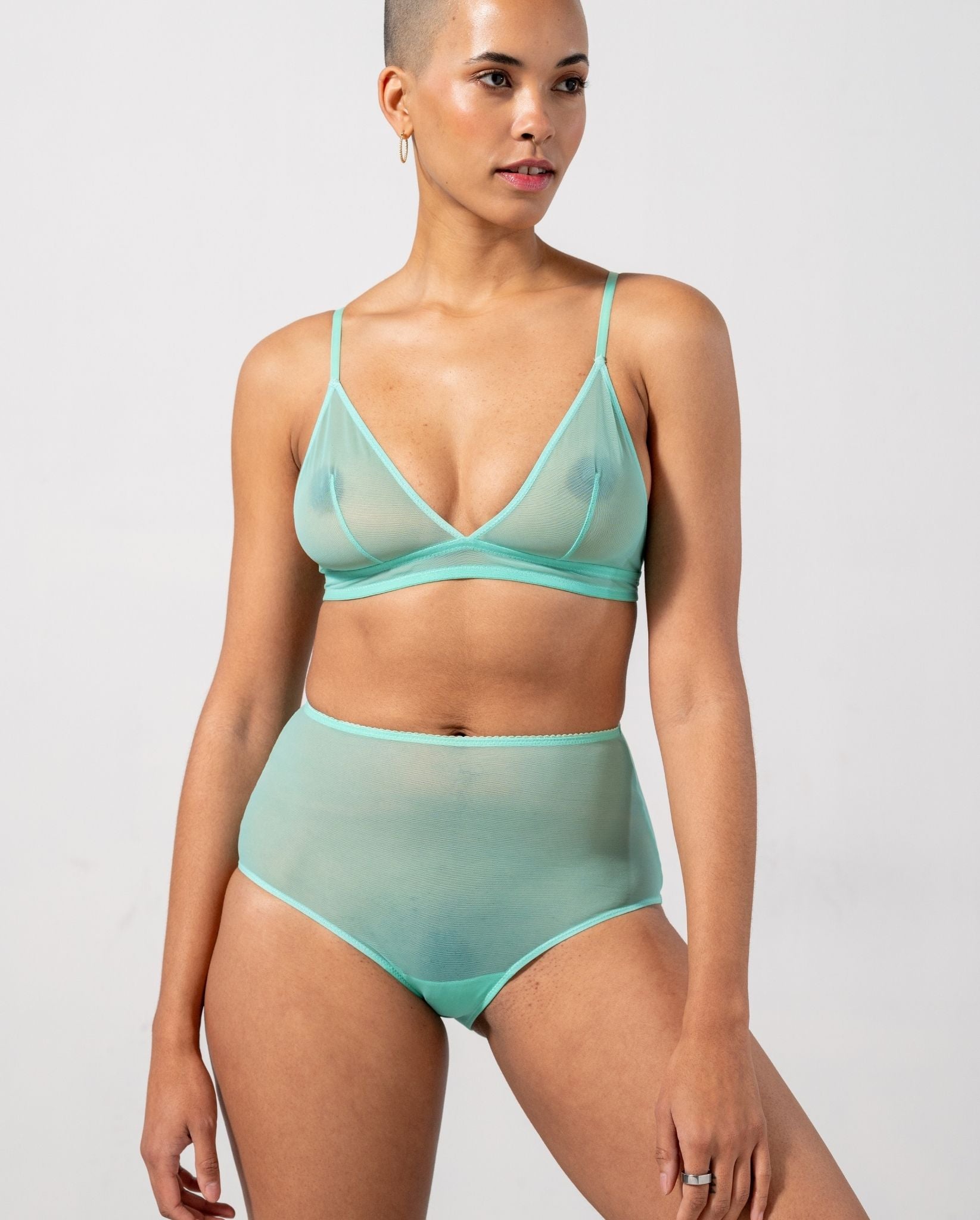 model-name=Rebecca|model-size=M
