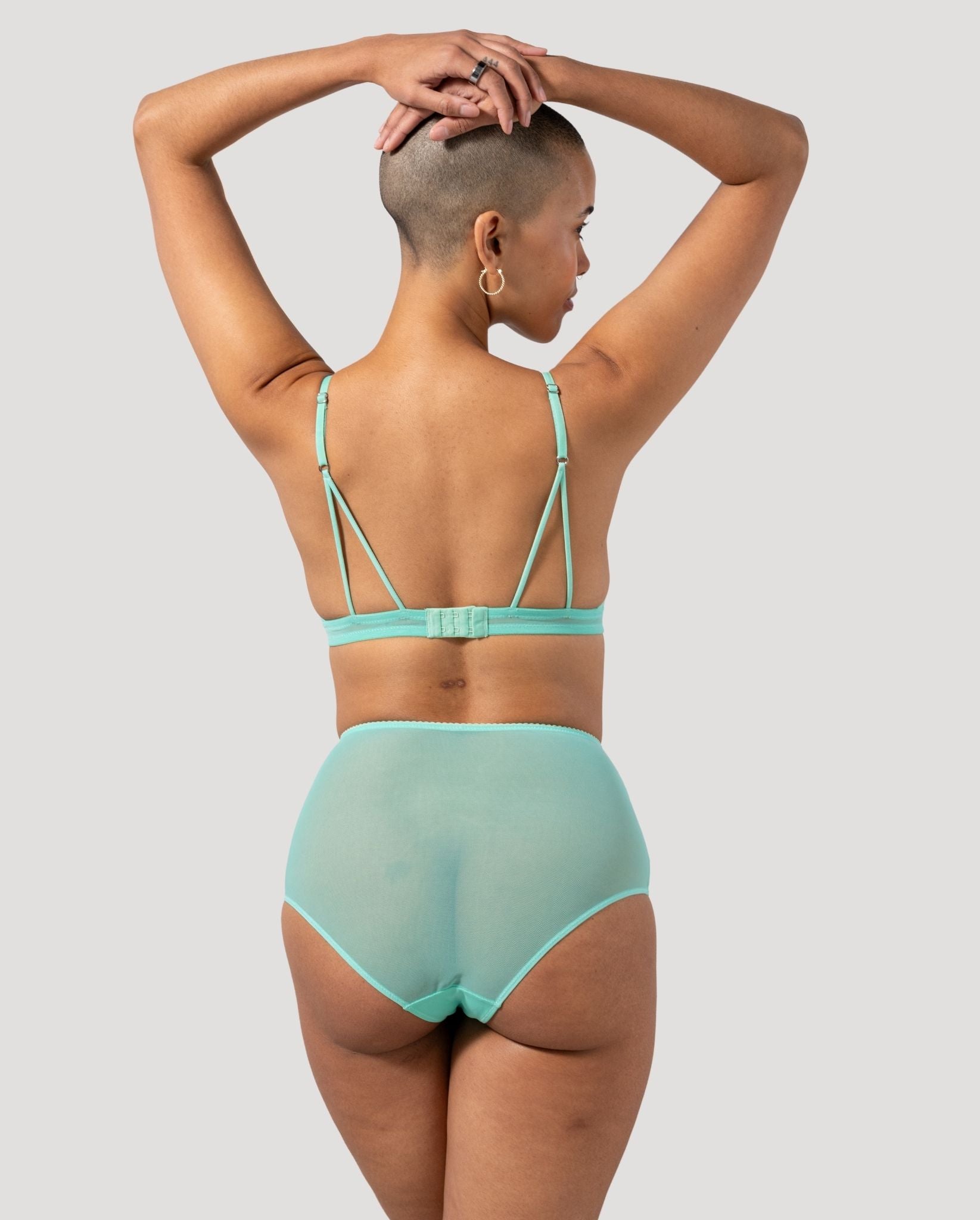 model-name=Rebecca|model-size=M
