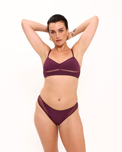 model-name=Caroline|model-size=M