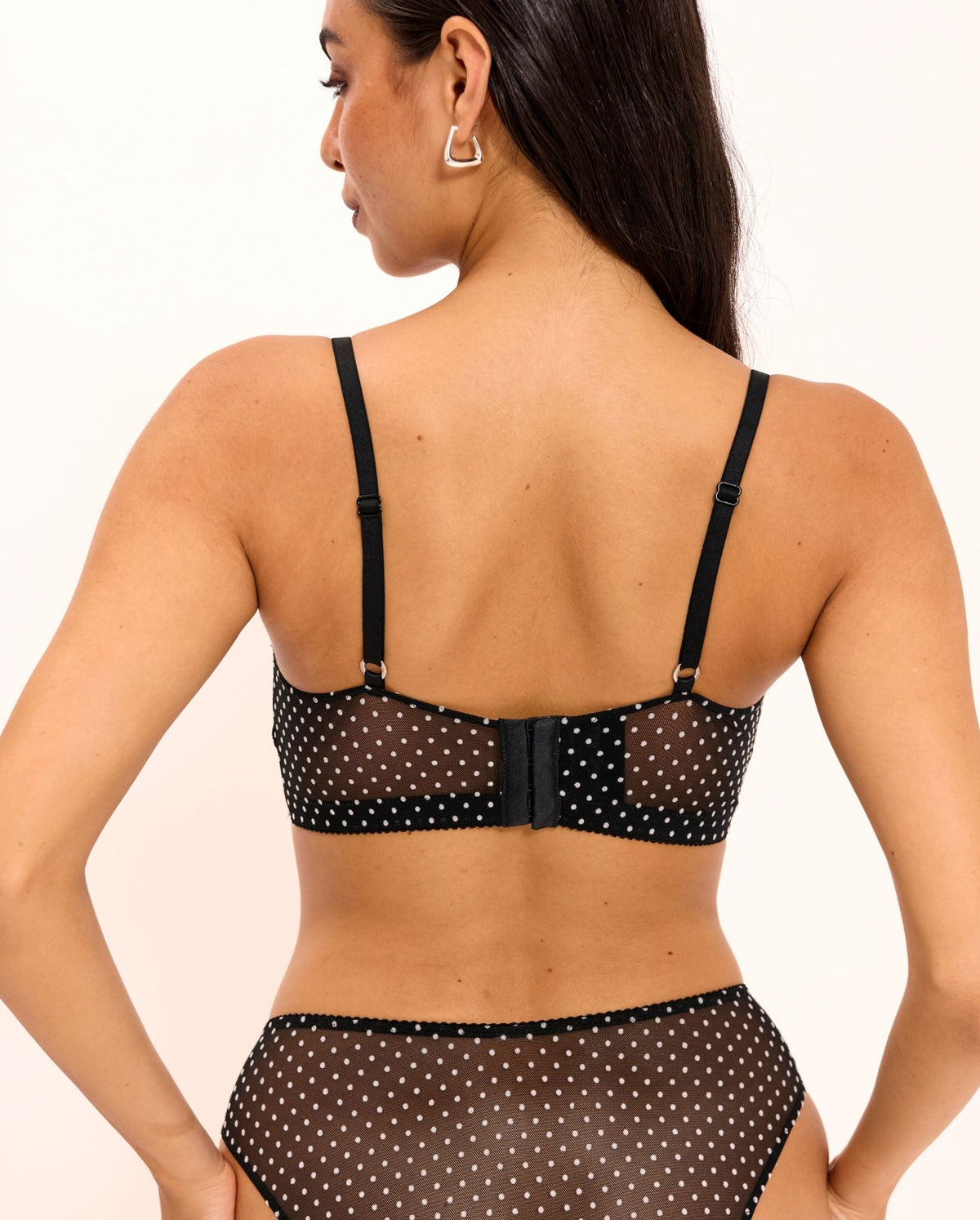 model-name=Asia|model-size=M