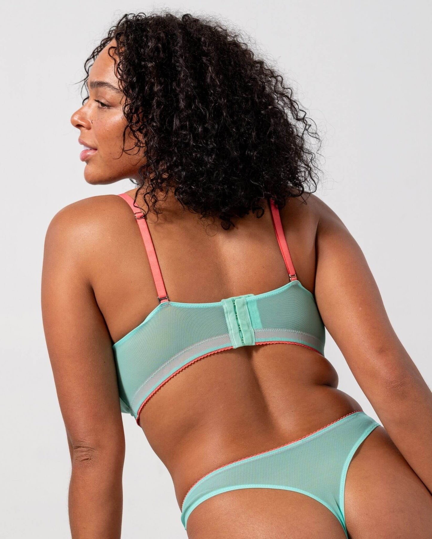 model-name=Baylie|model-size=XL