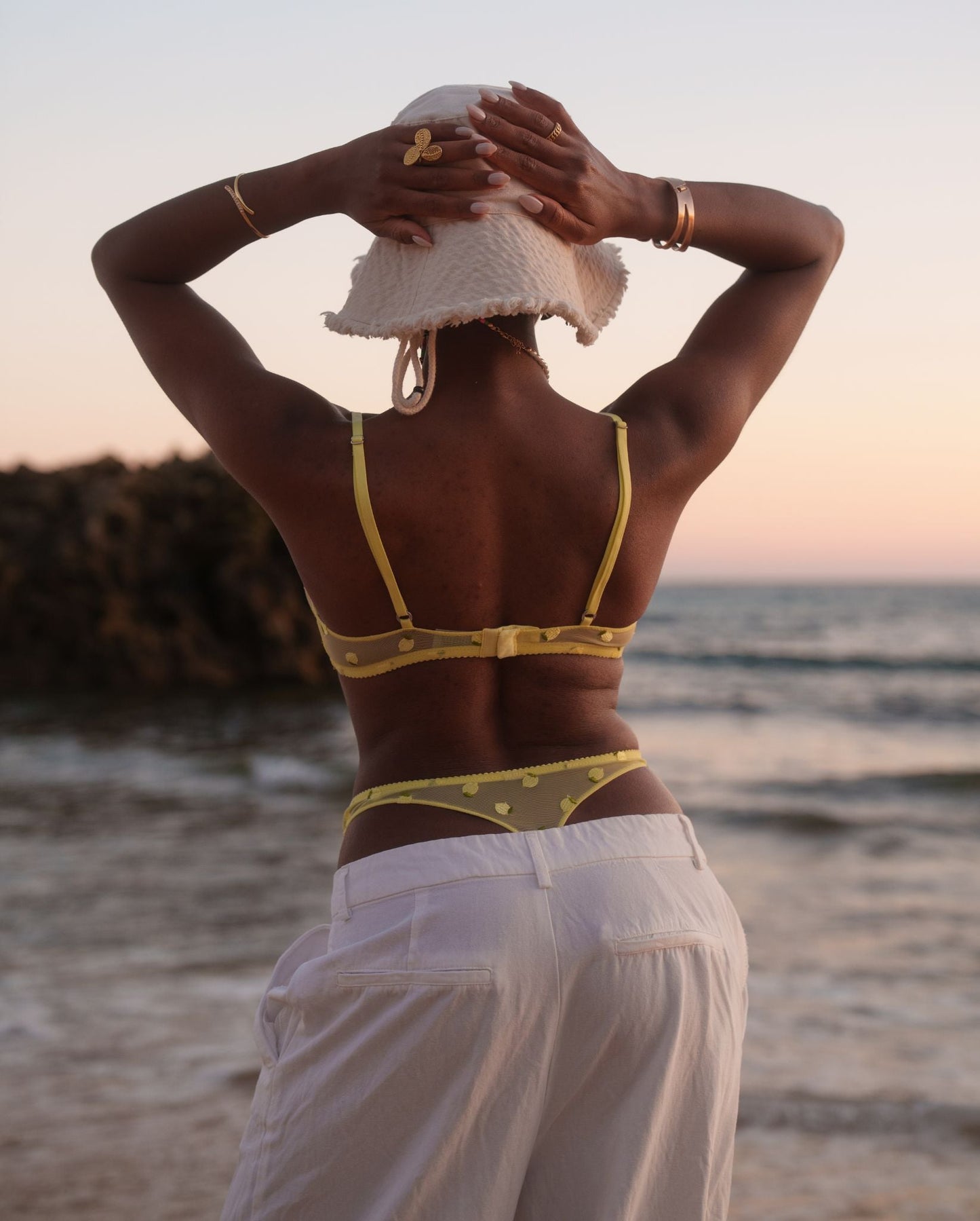 Mesh V-Balconette Light Yellow