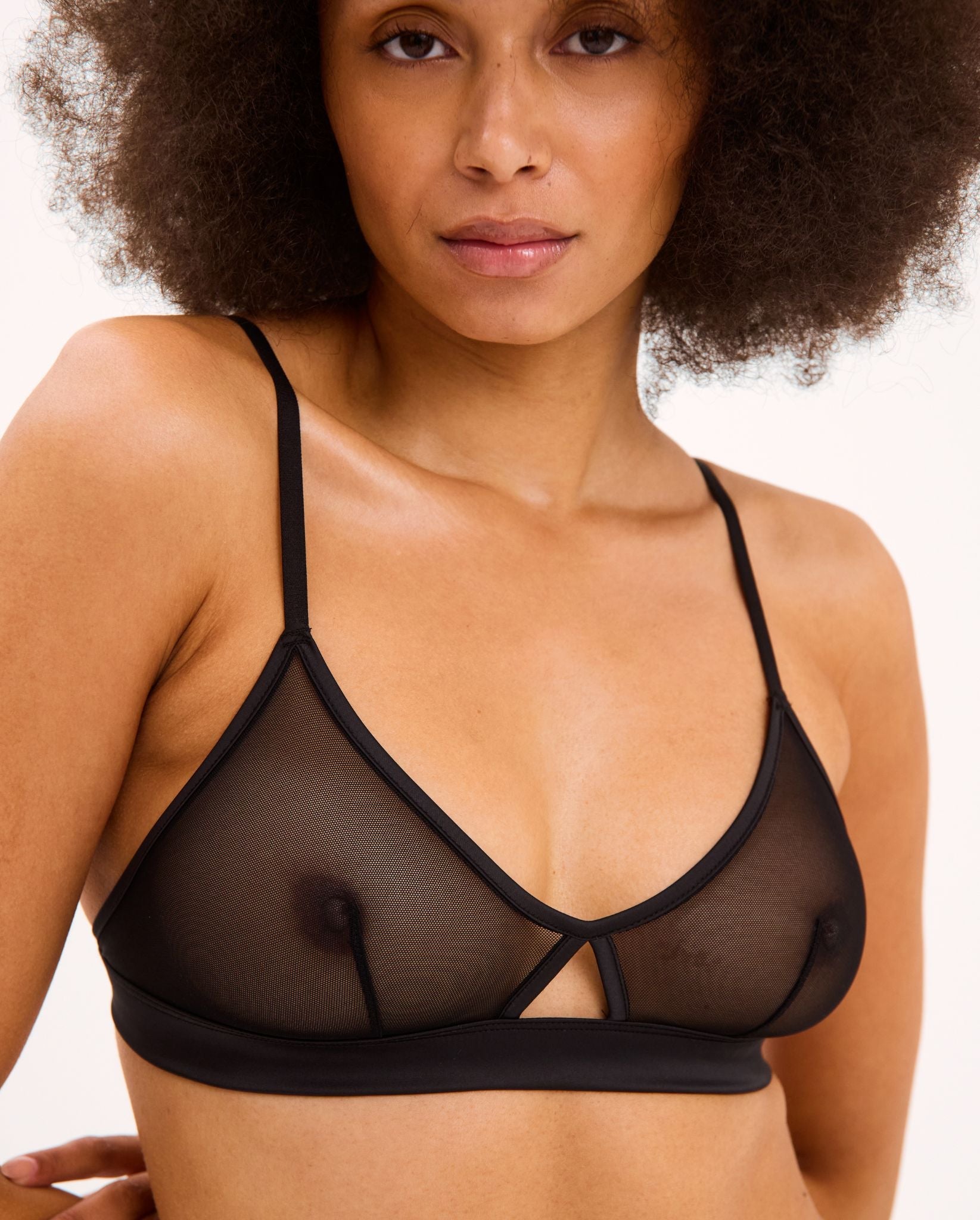 model-name= Davina |model-size=M