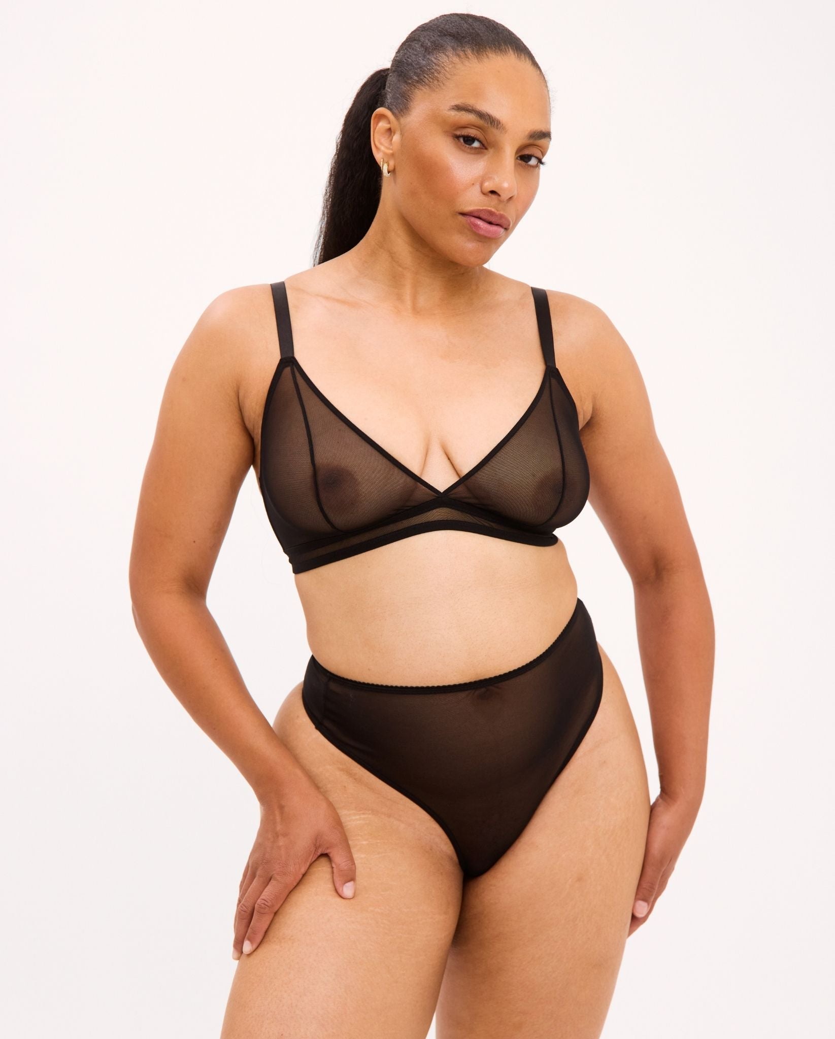model-name=Danielle|model-size=XL