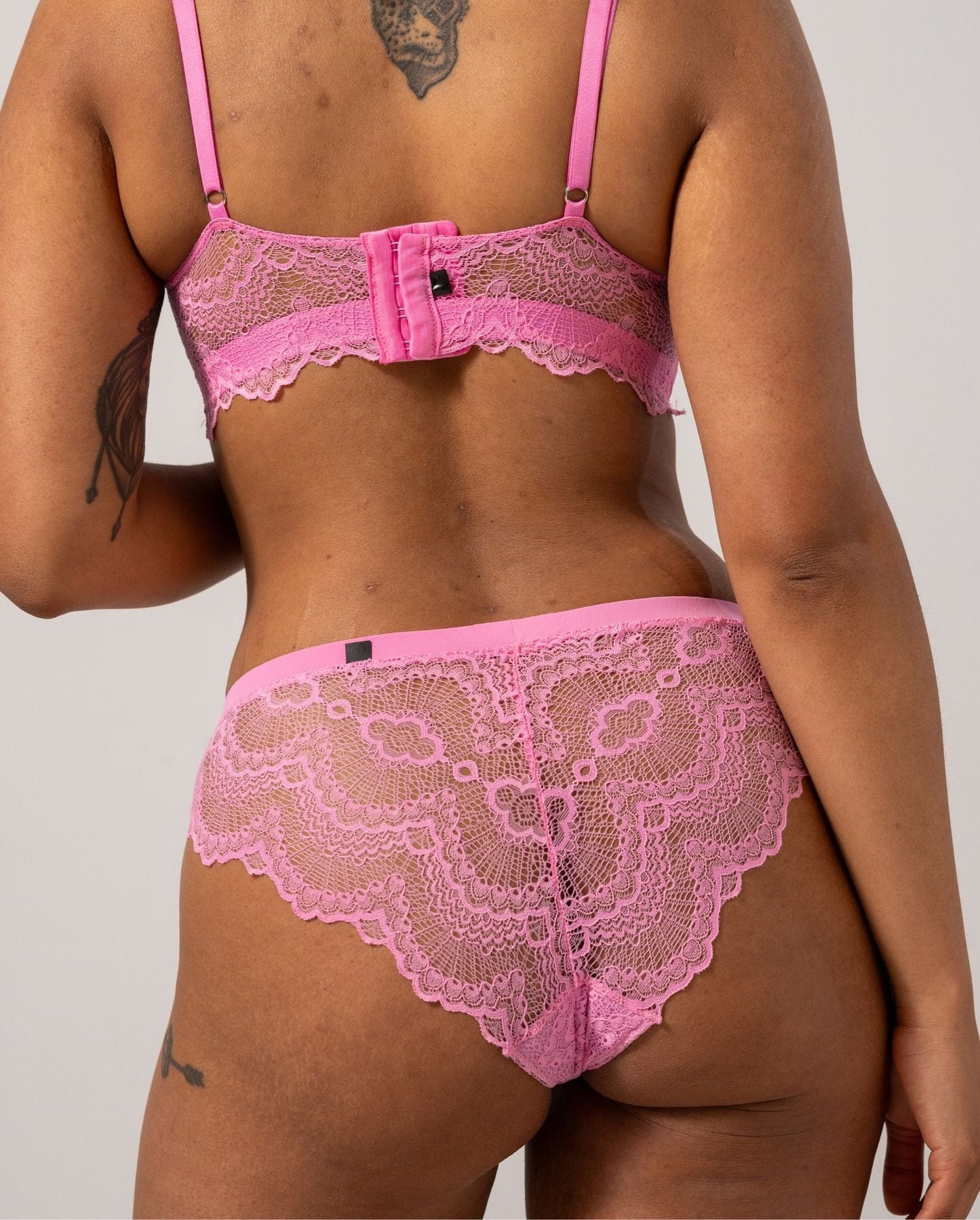 model-name=Bruna|model-size=M