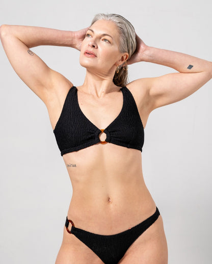 model-name=Rebecca|model-size=M