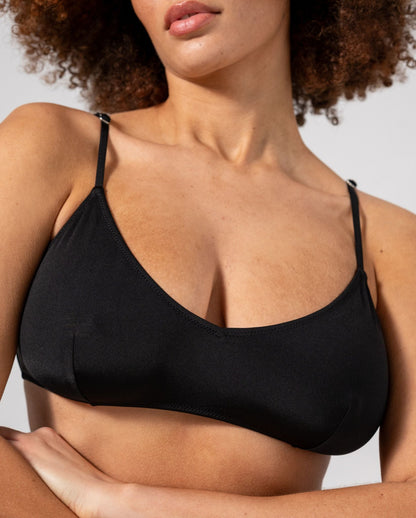 model-name=Laure|model-size=L