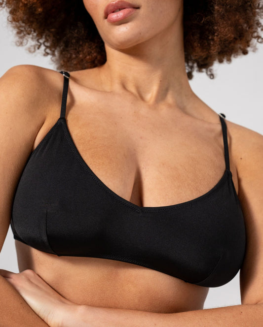 model-name=Laure|model-size=L