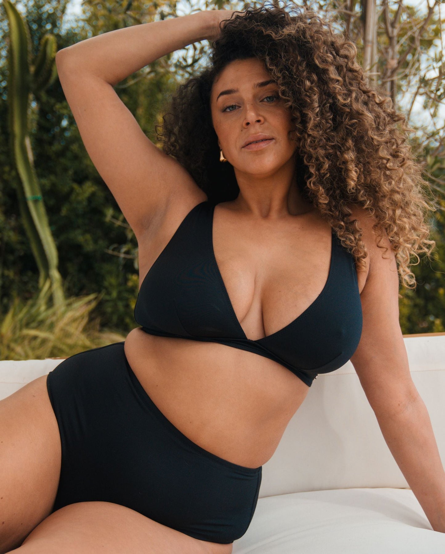 model-name=Yoelle|model-size=XL