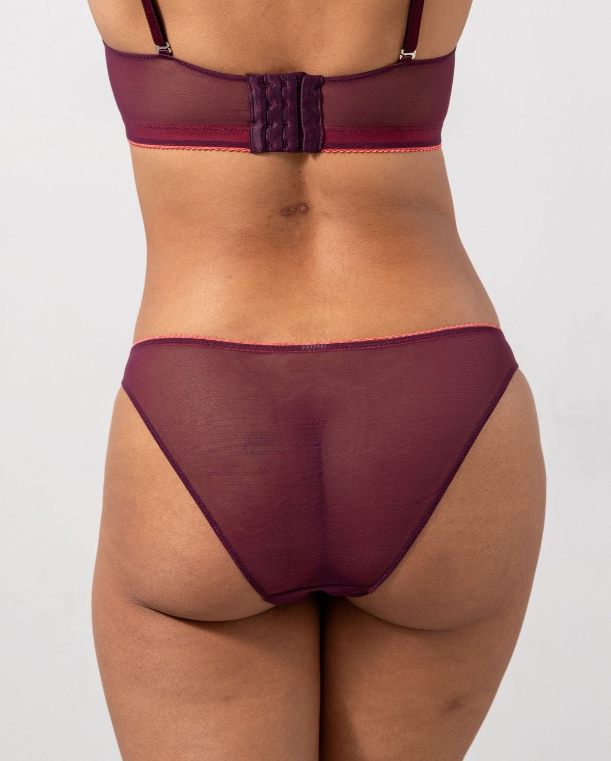 model-name=Rebecca|model-size=M