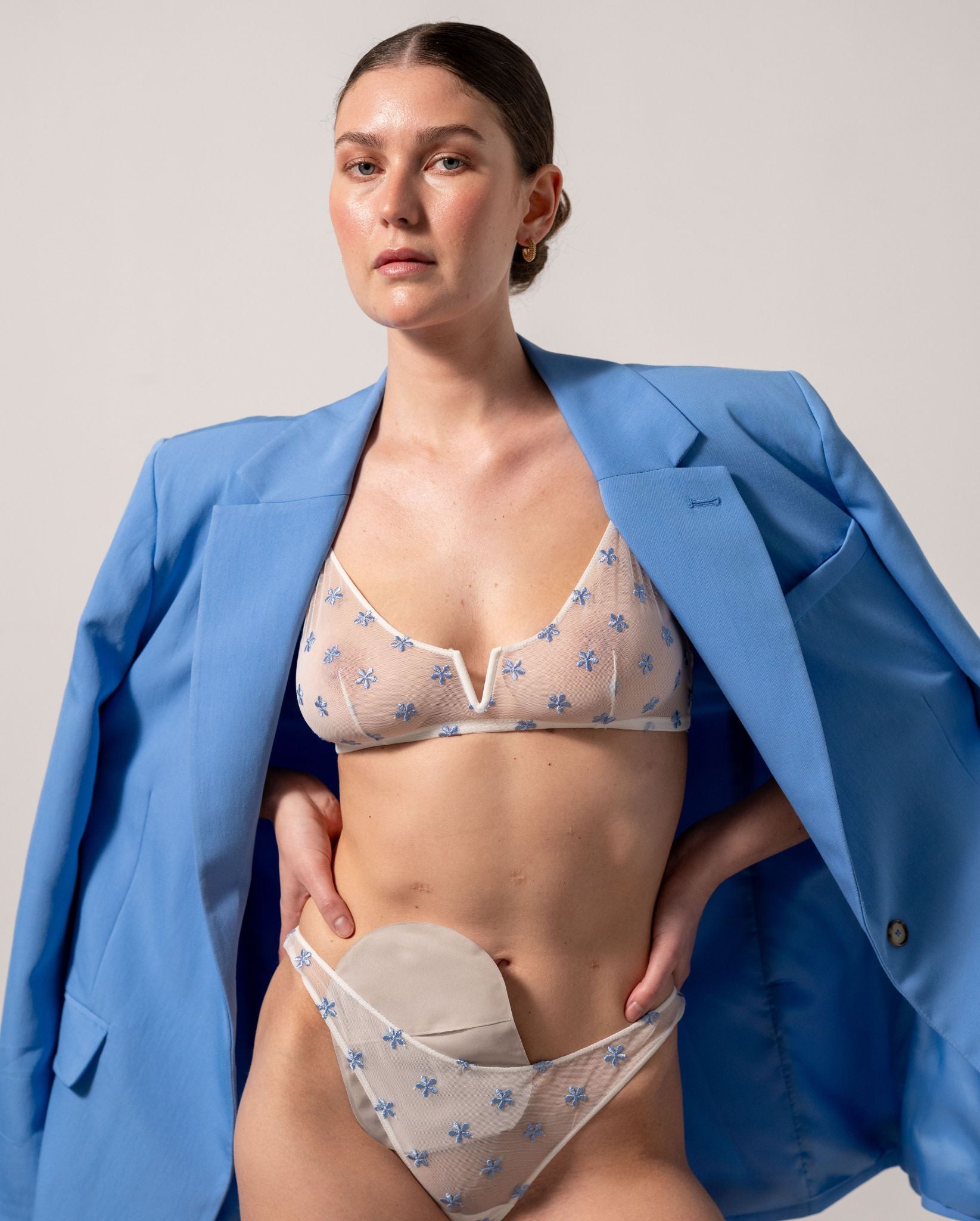model-name=Patricia|model-size=S