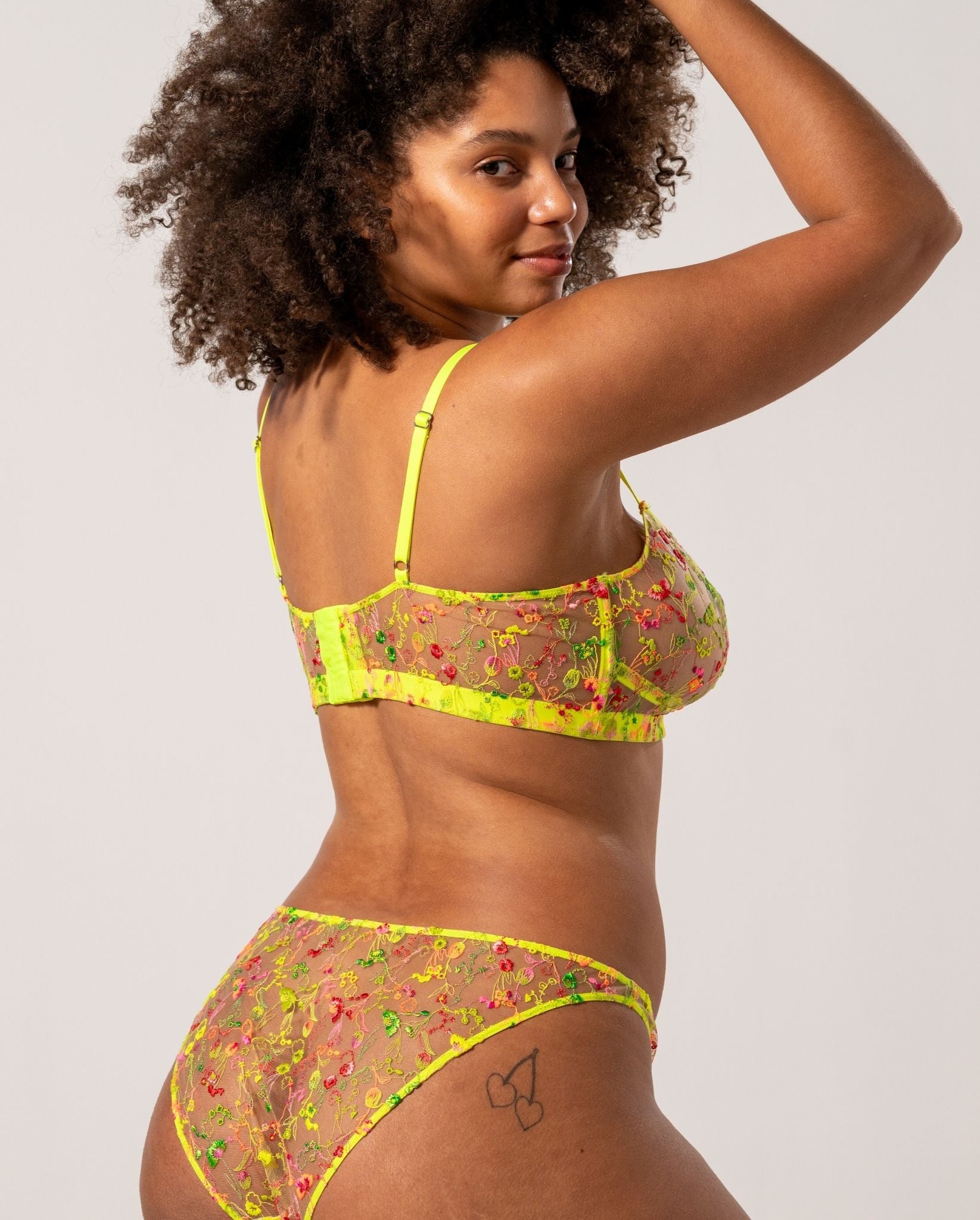 |model-size=XL|