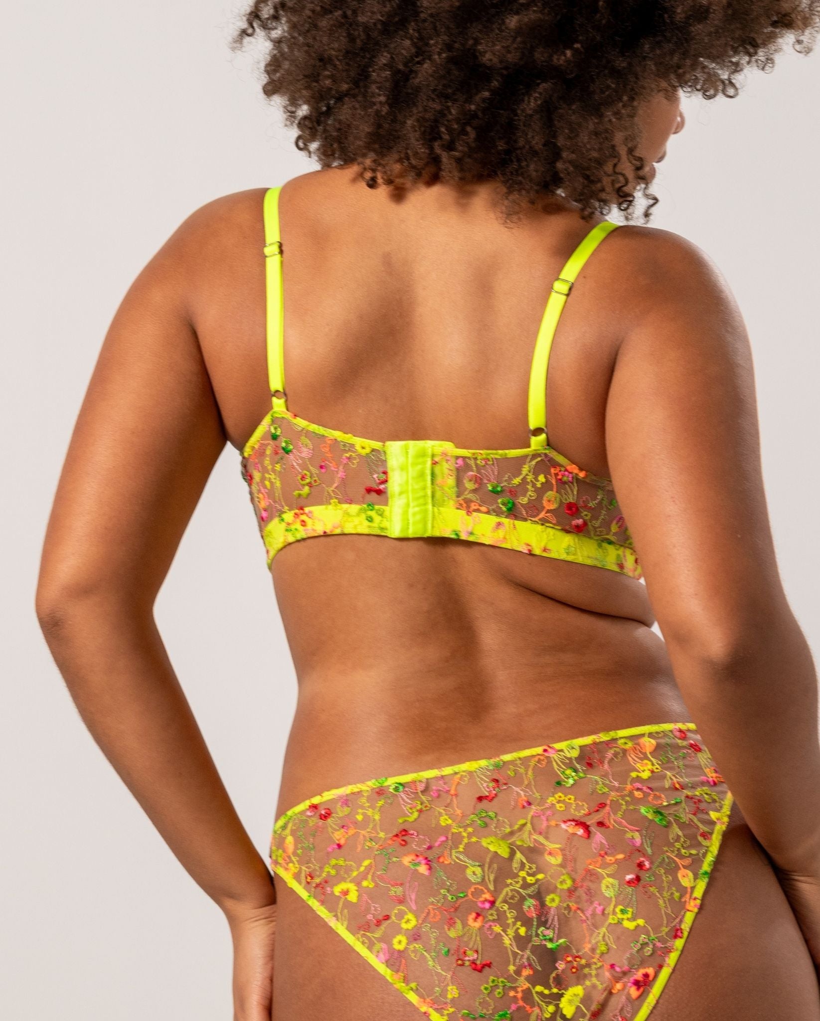 |model-size=XL|