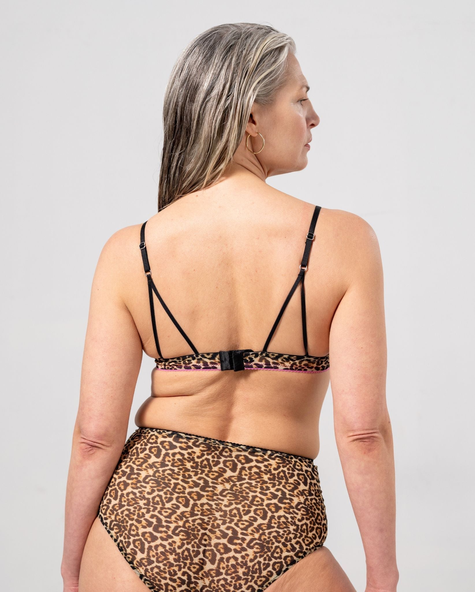 model-name=Rebecca|model-size=M