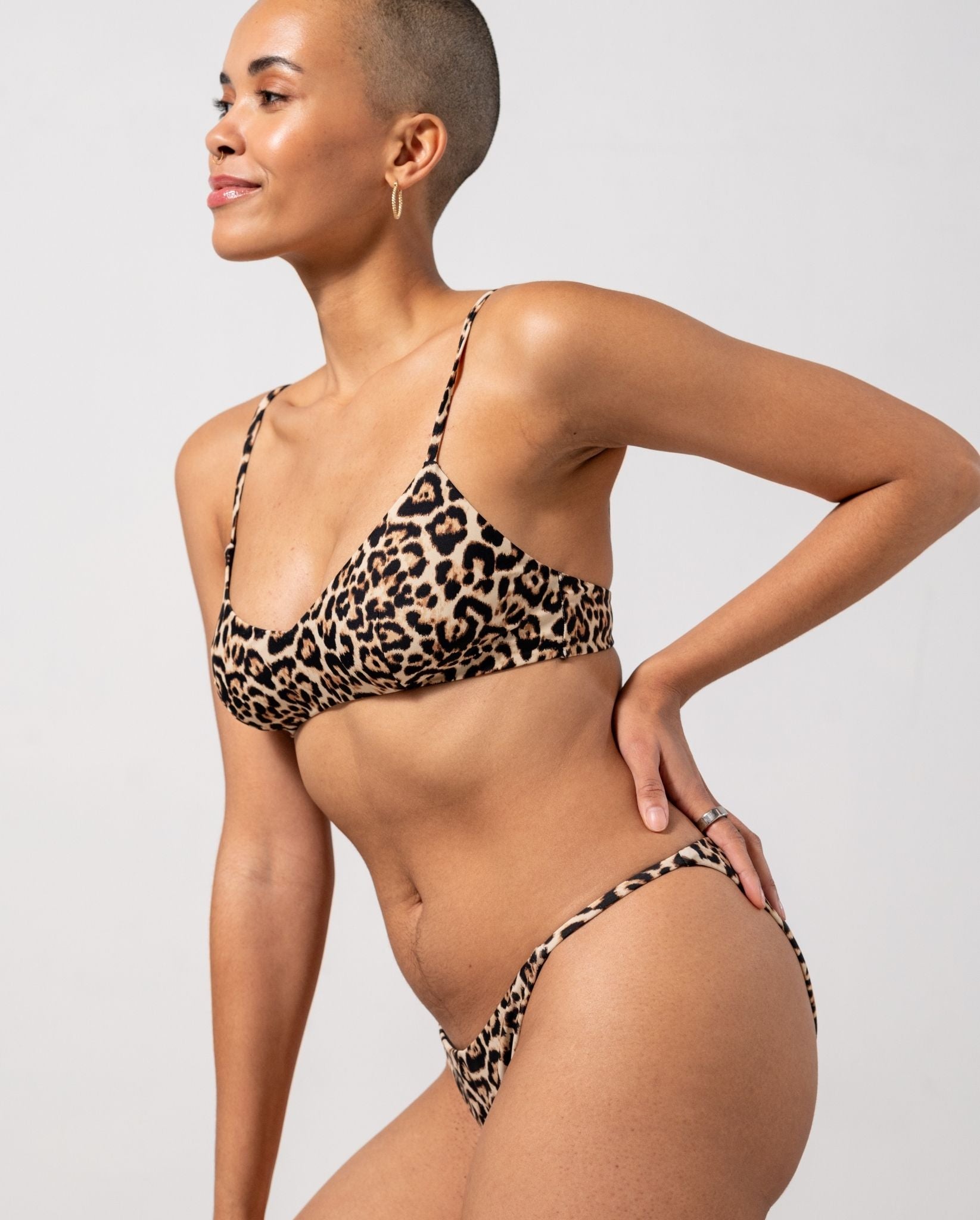 model-name=Rebecca|model-size=M