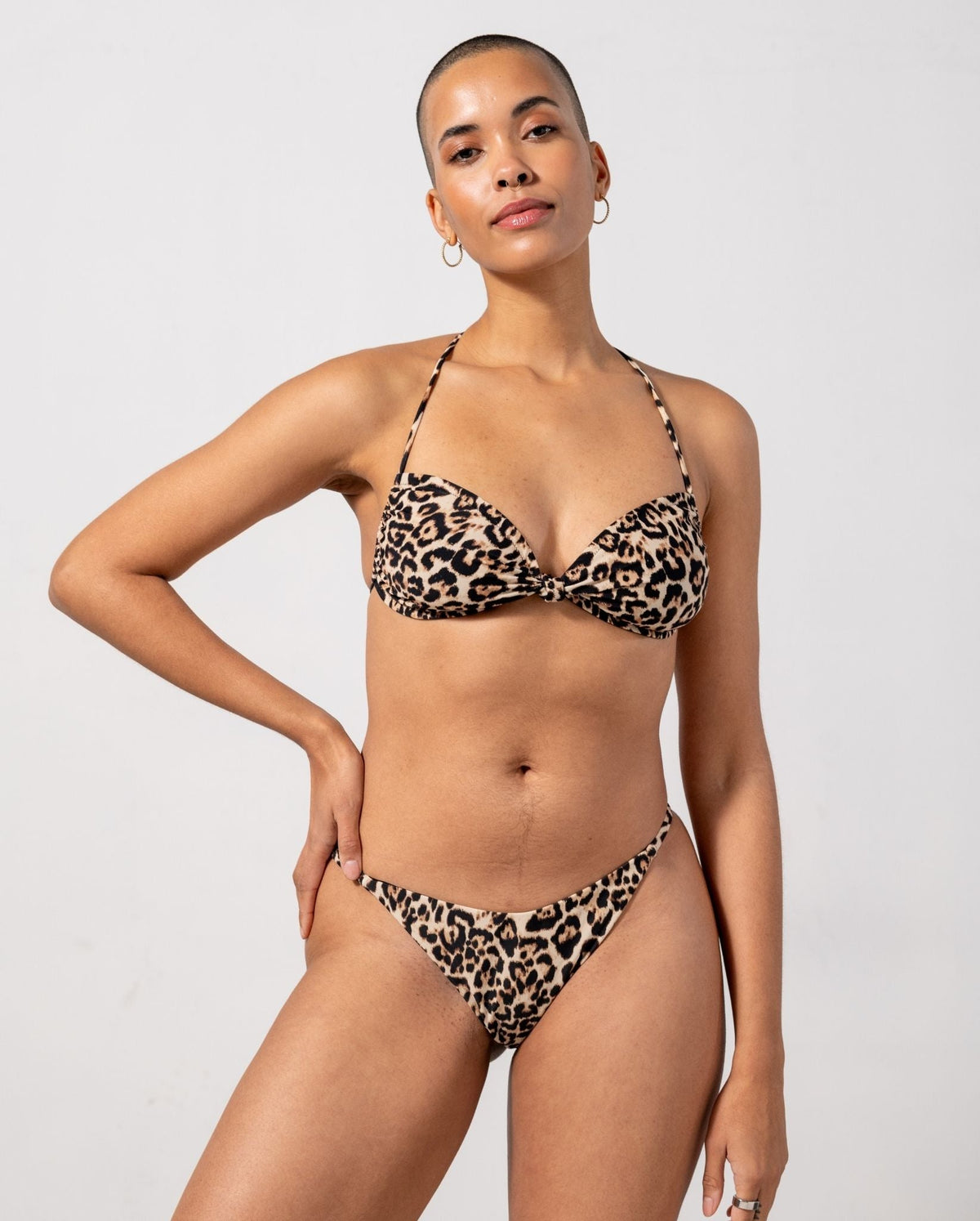 model-name=Rebecca|model-size=M