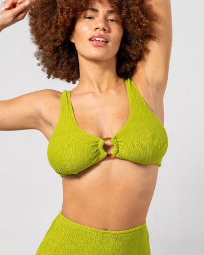 model-name=Laure|model-size=XL