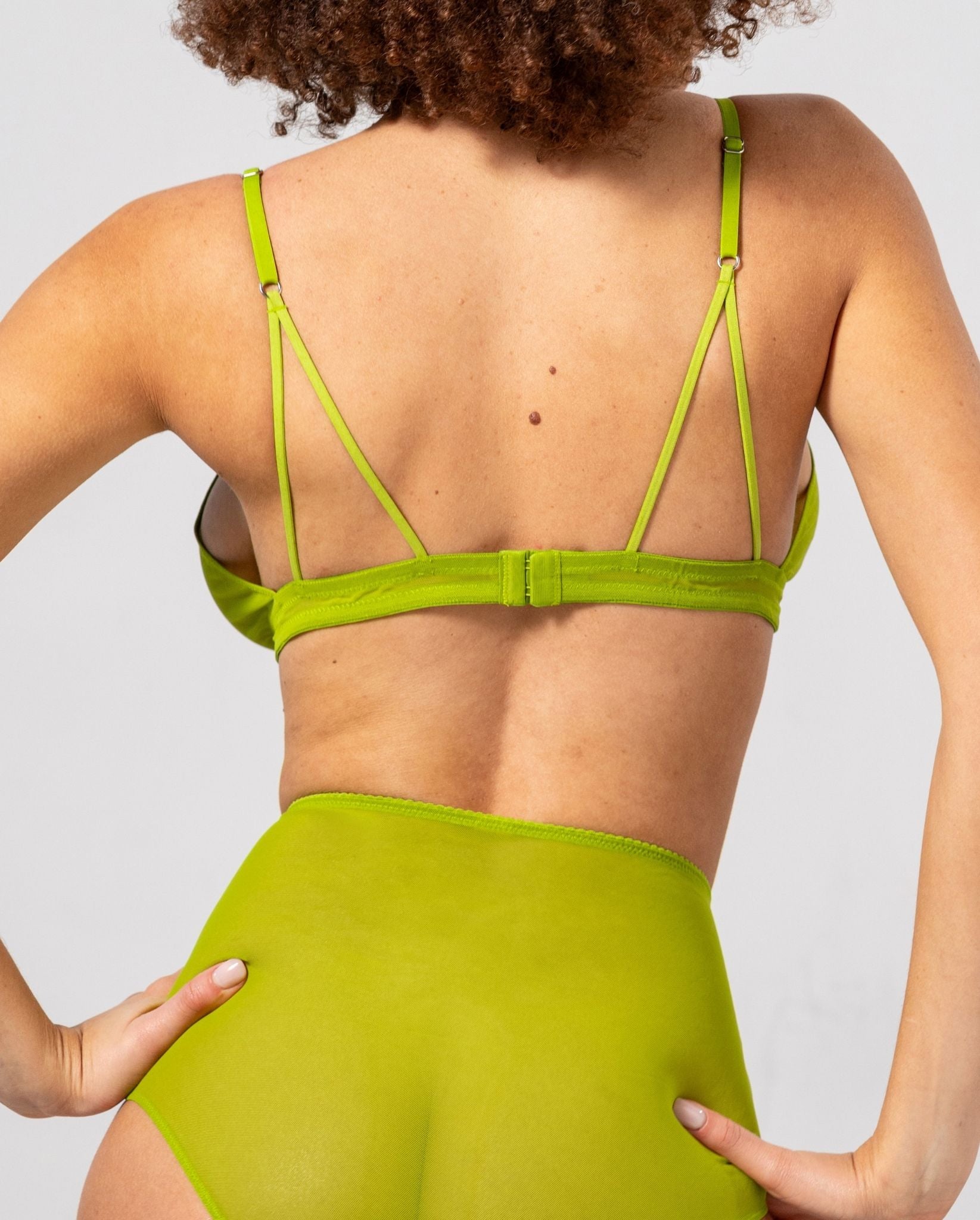 model-name=Laure|model-size=XL