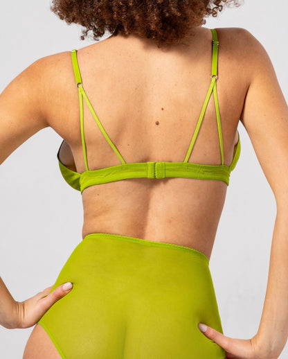 model-name=Laure|model-size=XL