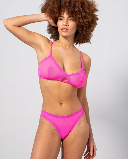 model-name=Laure|model-size=M
