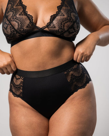model-name=Hilda|model-size=XL
