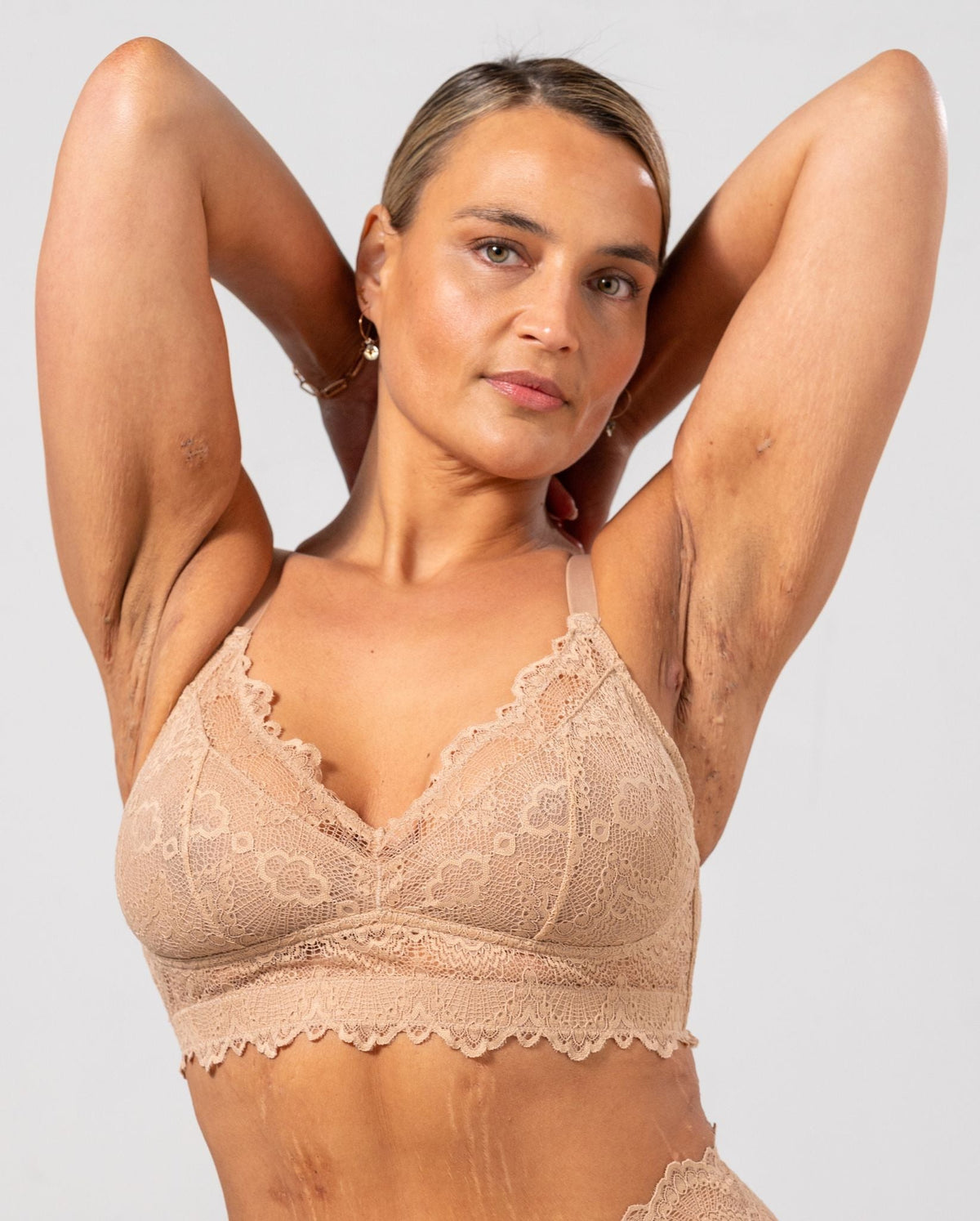 model-name=Rosalie|model-size=L+