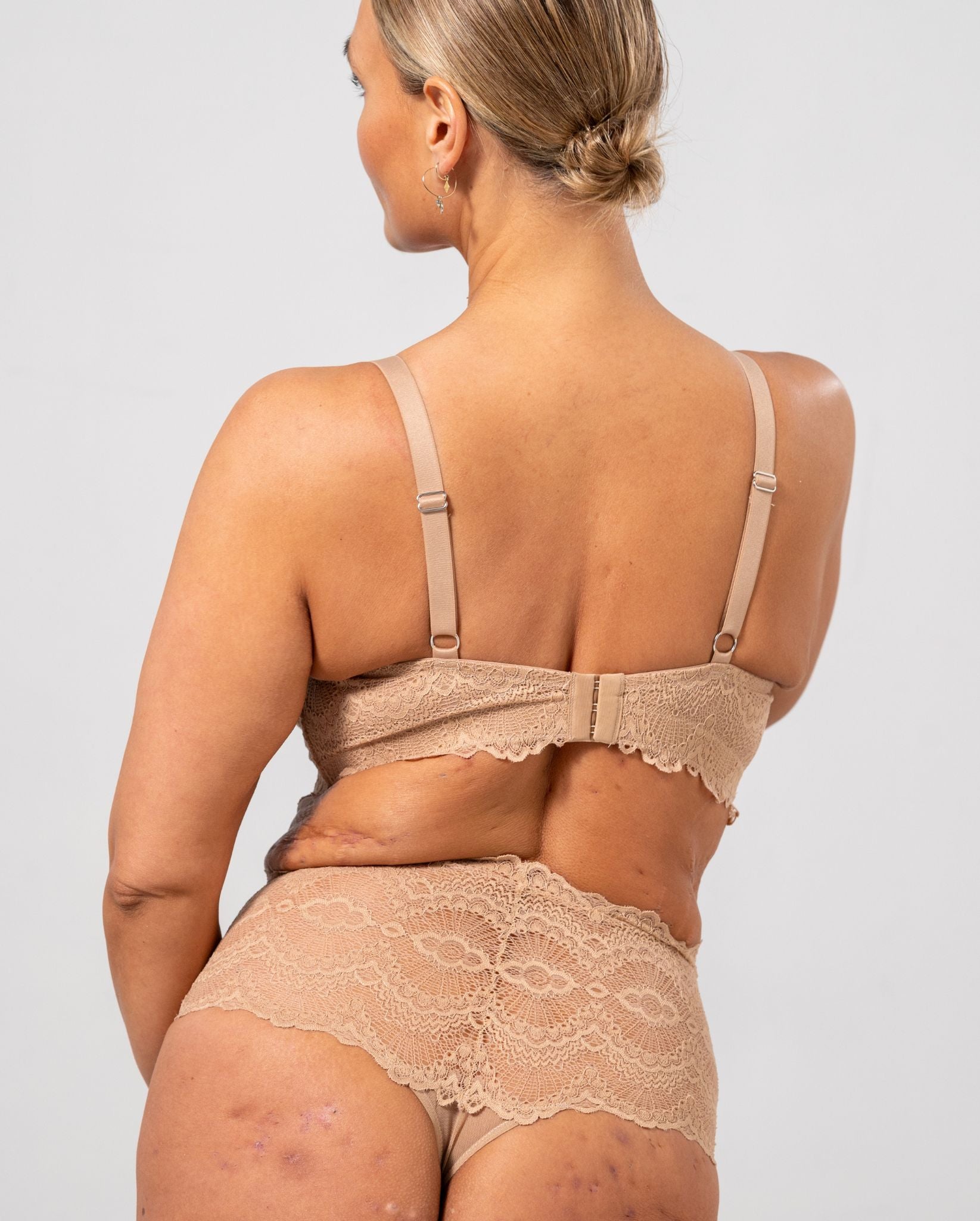 model-name=Rosalie|model-size=L