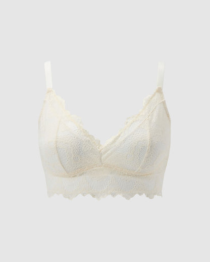 An lace Bralette in an cream color for larger cups with extra coverage and adjustable straps.