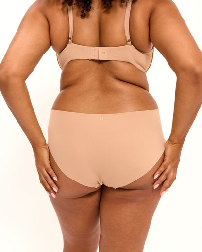 model-name=Simone|model-size=XL/XXL