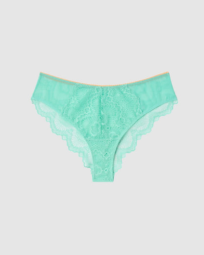An flattering lace panty in turquoise.