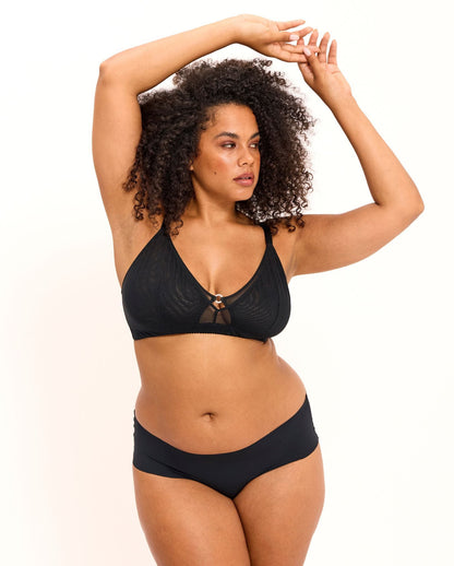 model-name=Simone|model-size=L+