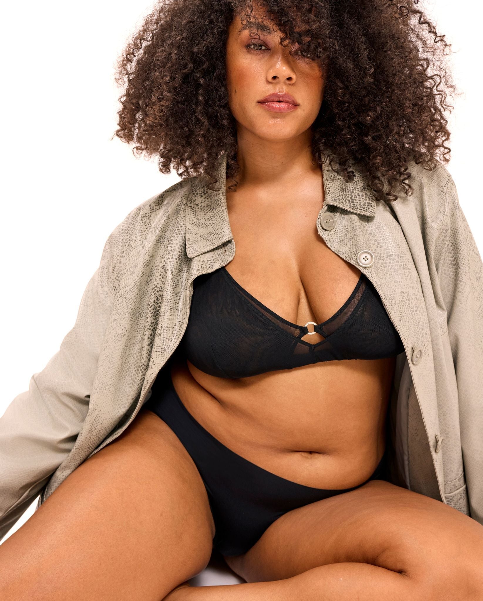 model-name=Simone|model-size=L+