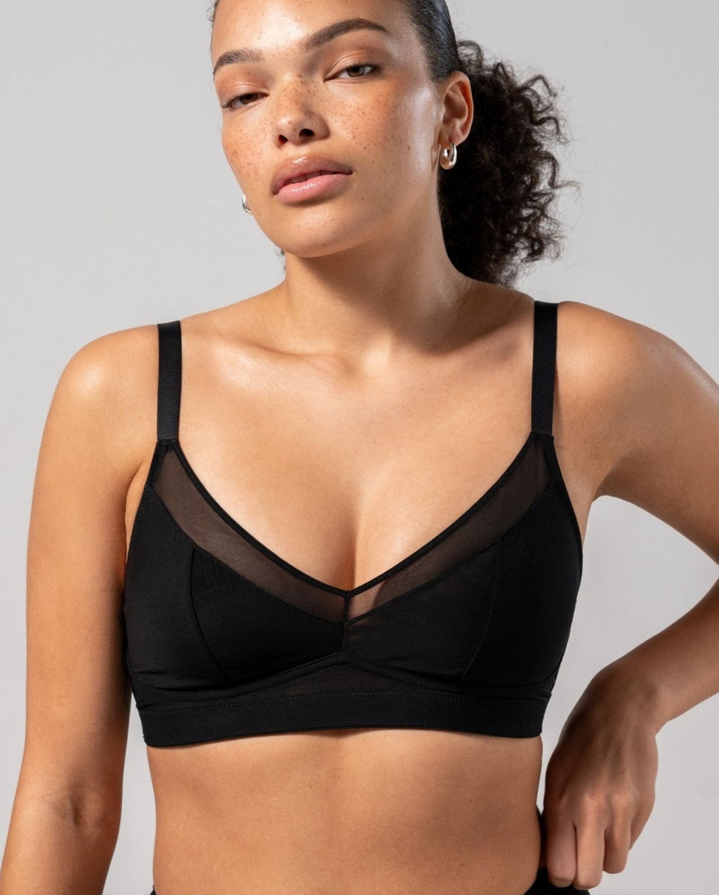 model-name=Laura|model-size=S+