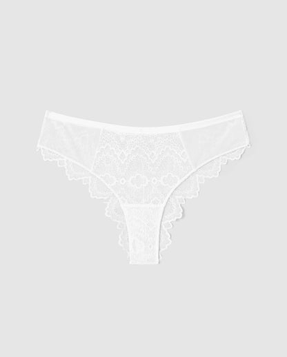 An flattering lace panty in white.
