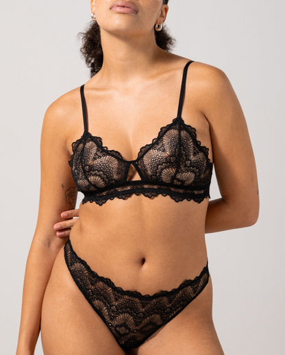 model-name=Laura|model-size=M