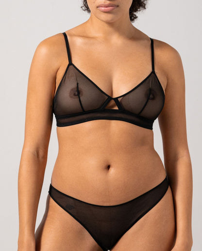 model-name=Laura|model-size=M