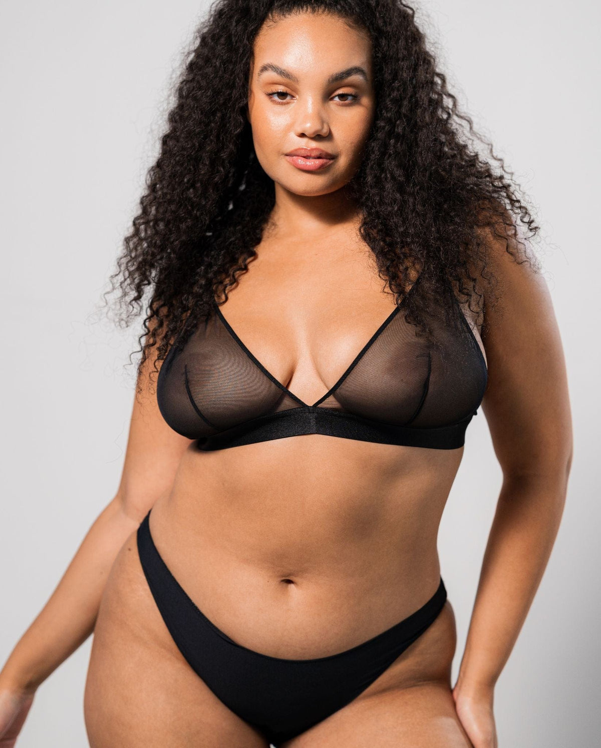 model-name=Hilda|model-size=XL