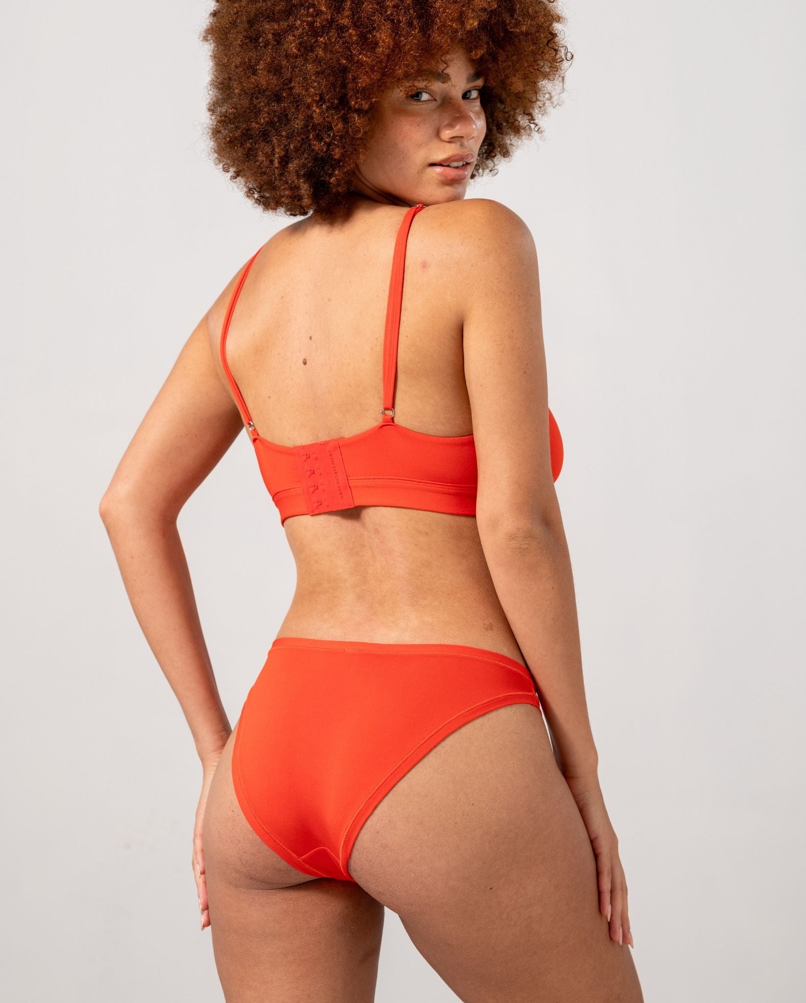 model-name=Laure|model-size=M