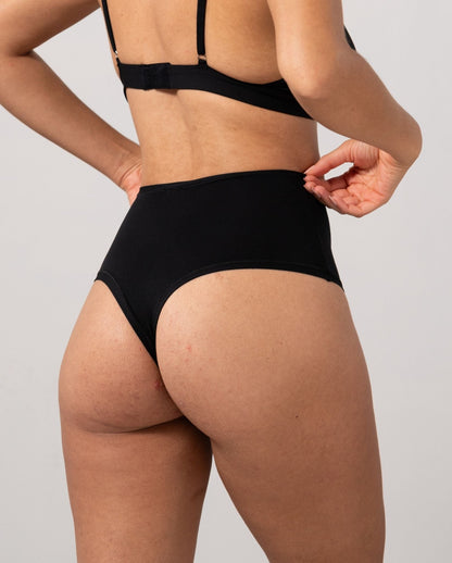 model-name=Laure|model-size=M