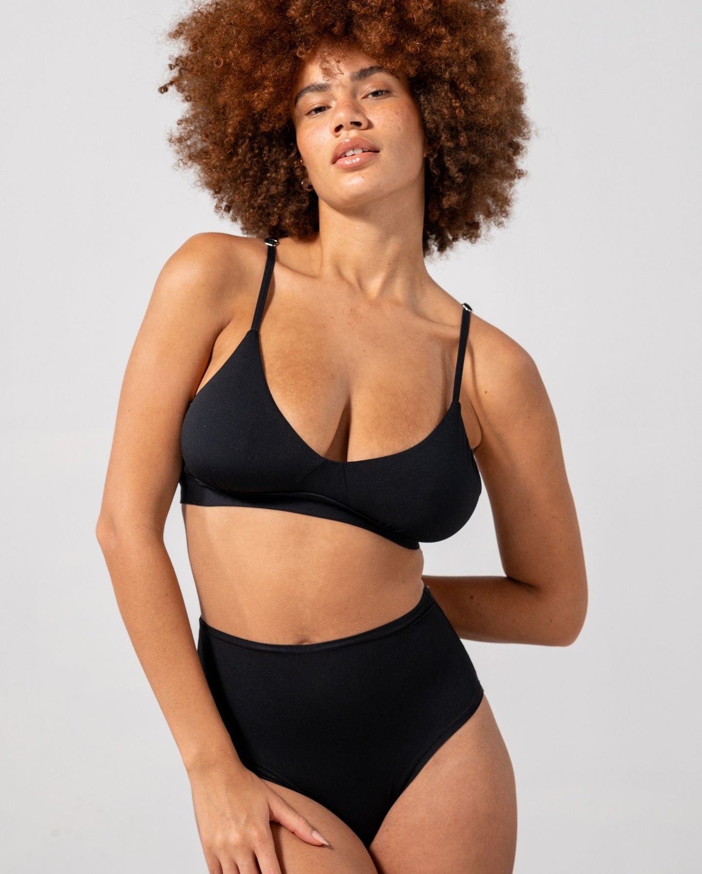 model-name=Laure|model-size=L