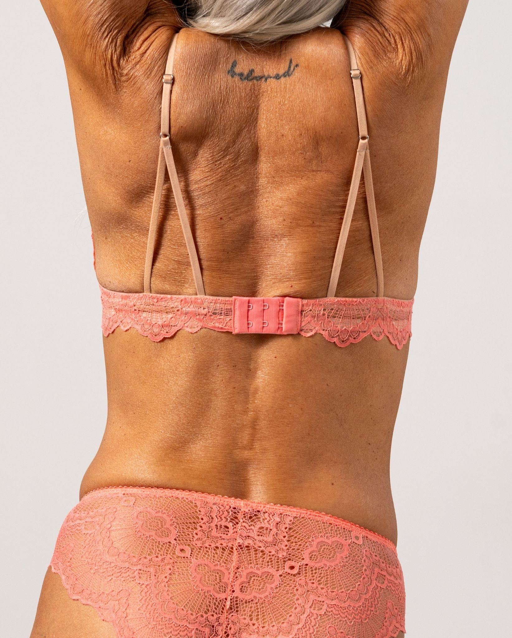 |model-size=L|#color_coral-sand