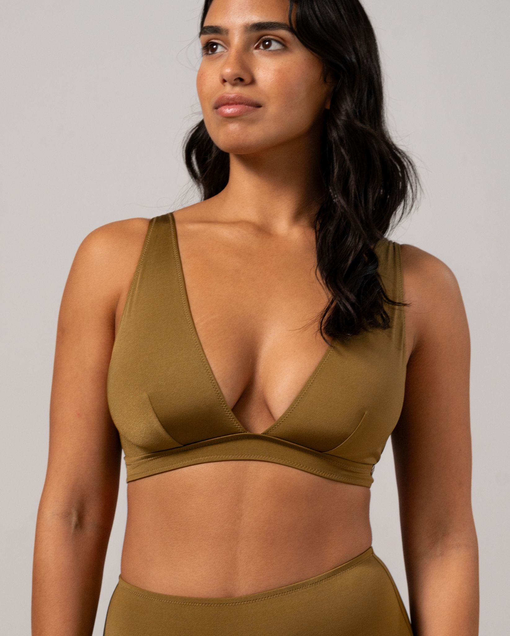 |model-size=M|#color_olive