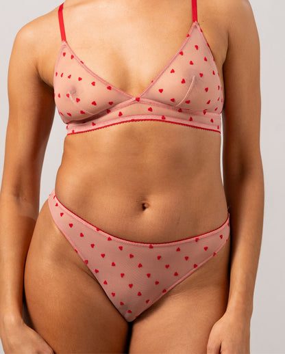 #color_pale-pink-deep-red