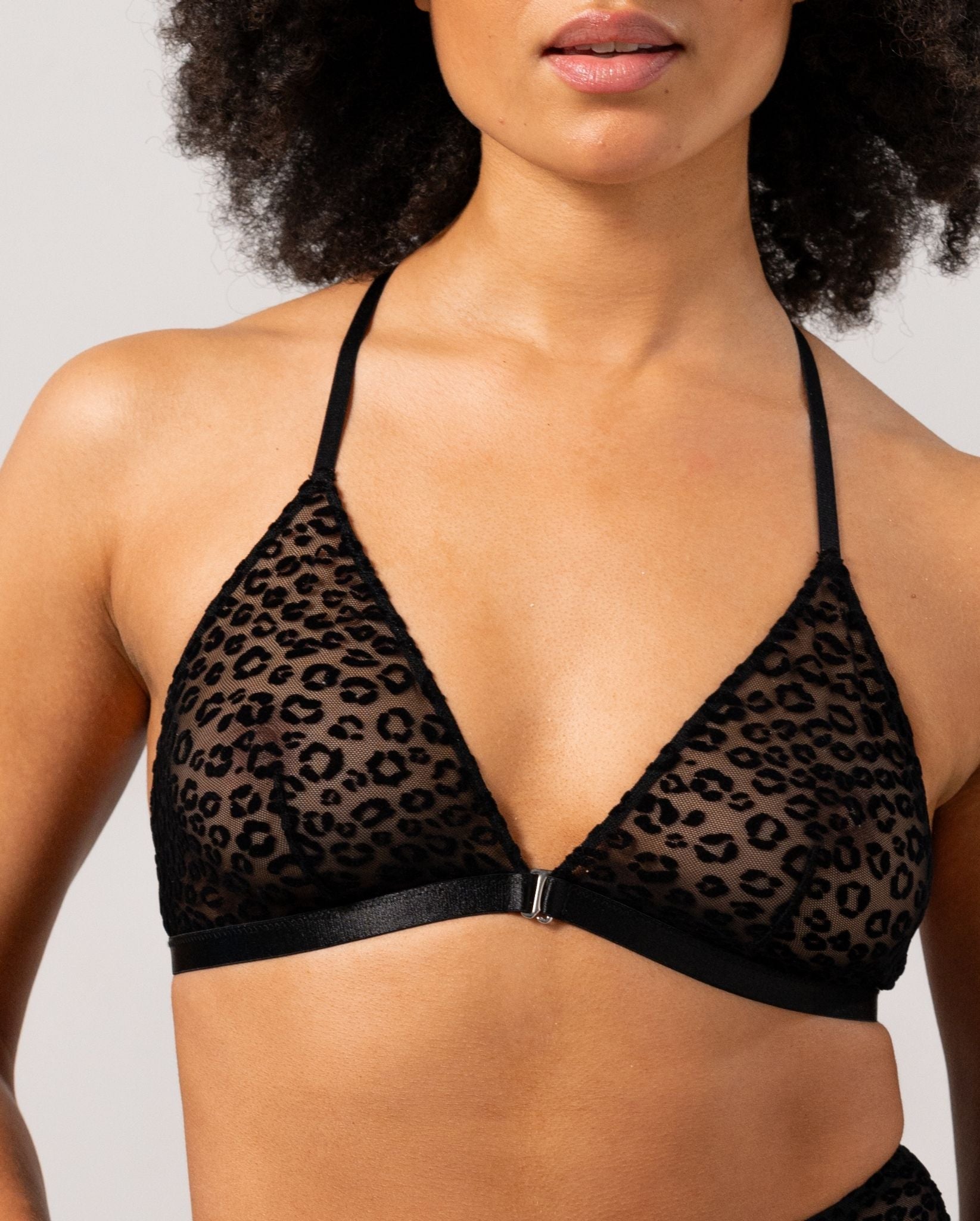 |model-size=S|#color_black-leopard