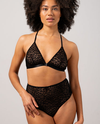|model-size=M|#color_black-leopard